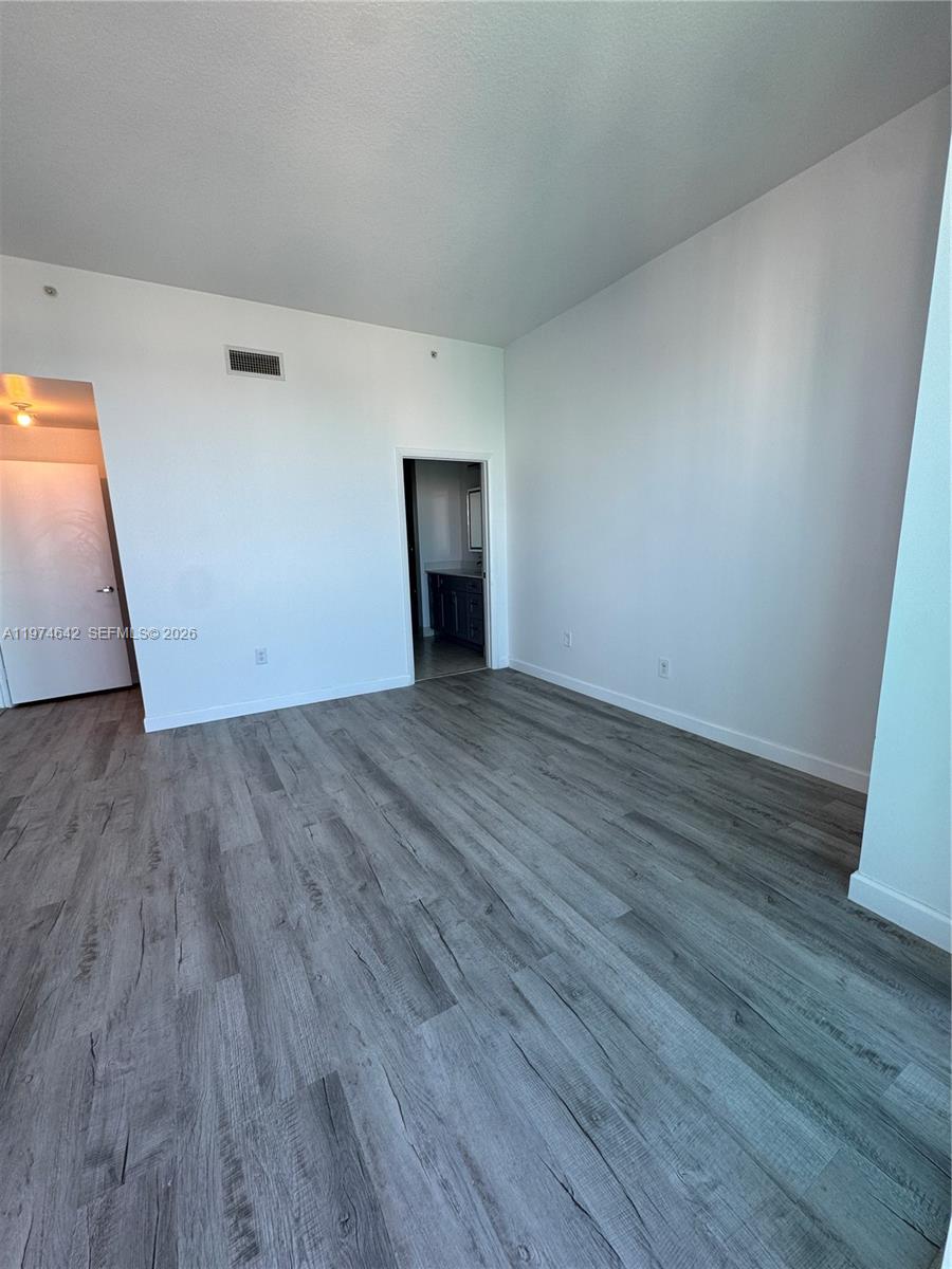 1900 N Bayshore Dr # 4112