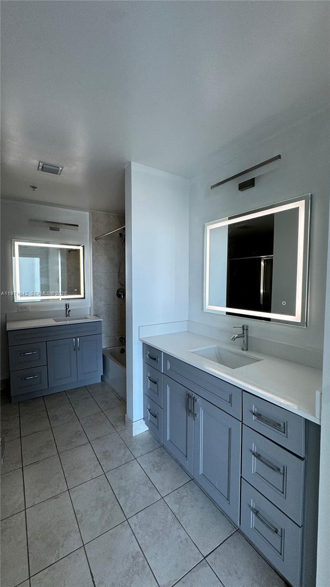 1900 N Bayshore Dr # 4112