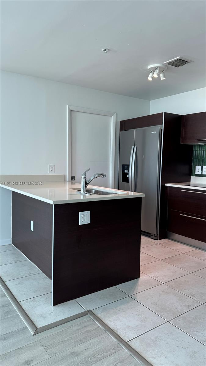 1900 N Bayshore Dr # 4112