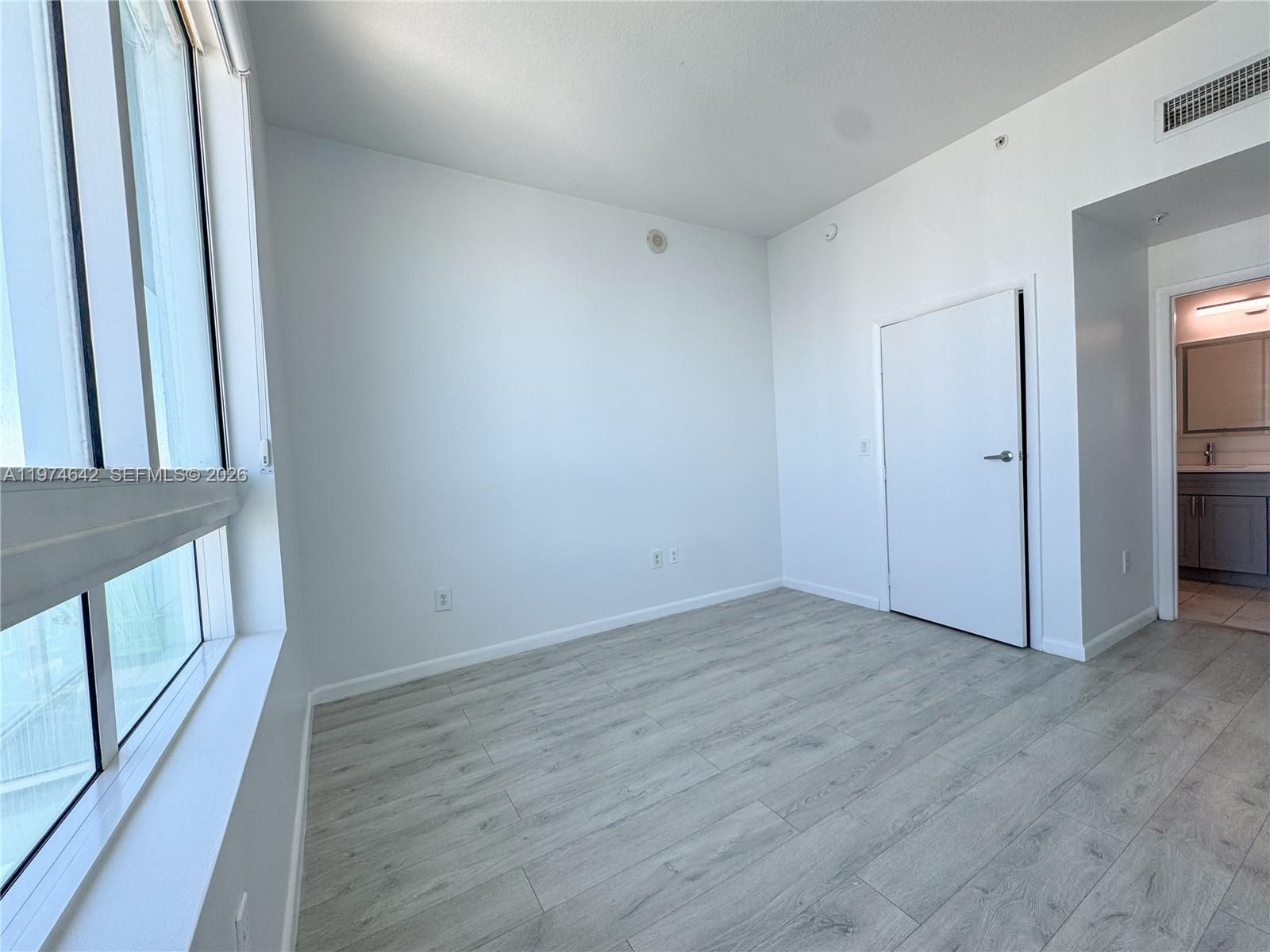 1900 N Bayshore Dr # 4112