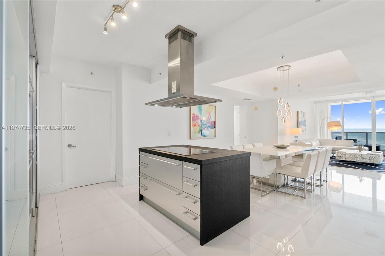 18201 Collins Ave # 1804