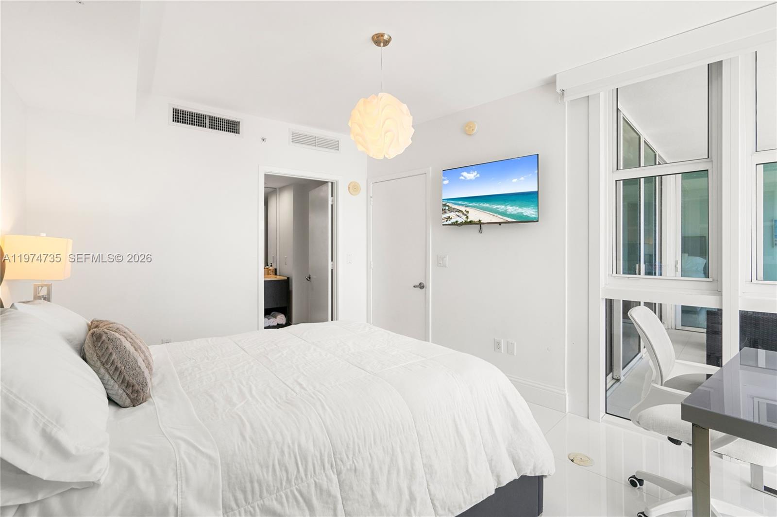 18201 Collins Ave # 1804