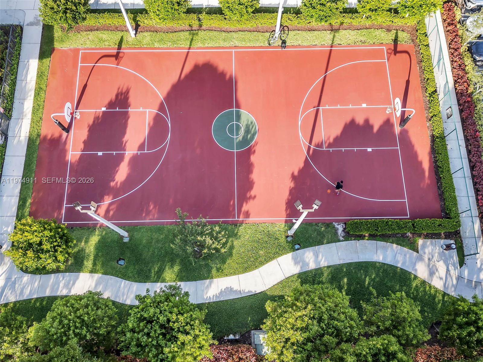 10233 NW 89th Ter Unit: .