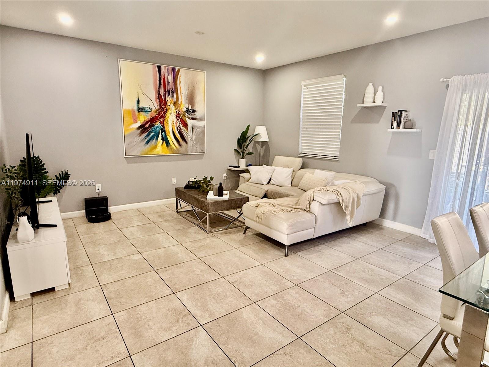 10233 NW 89th Ter Unit: .
