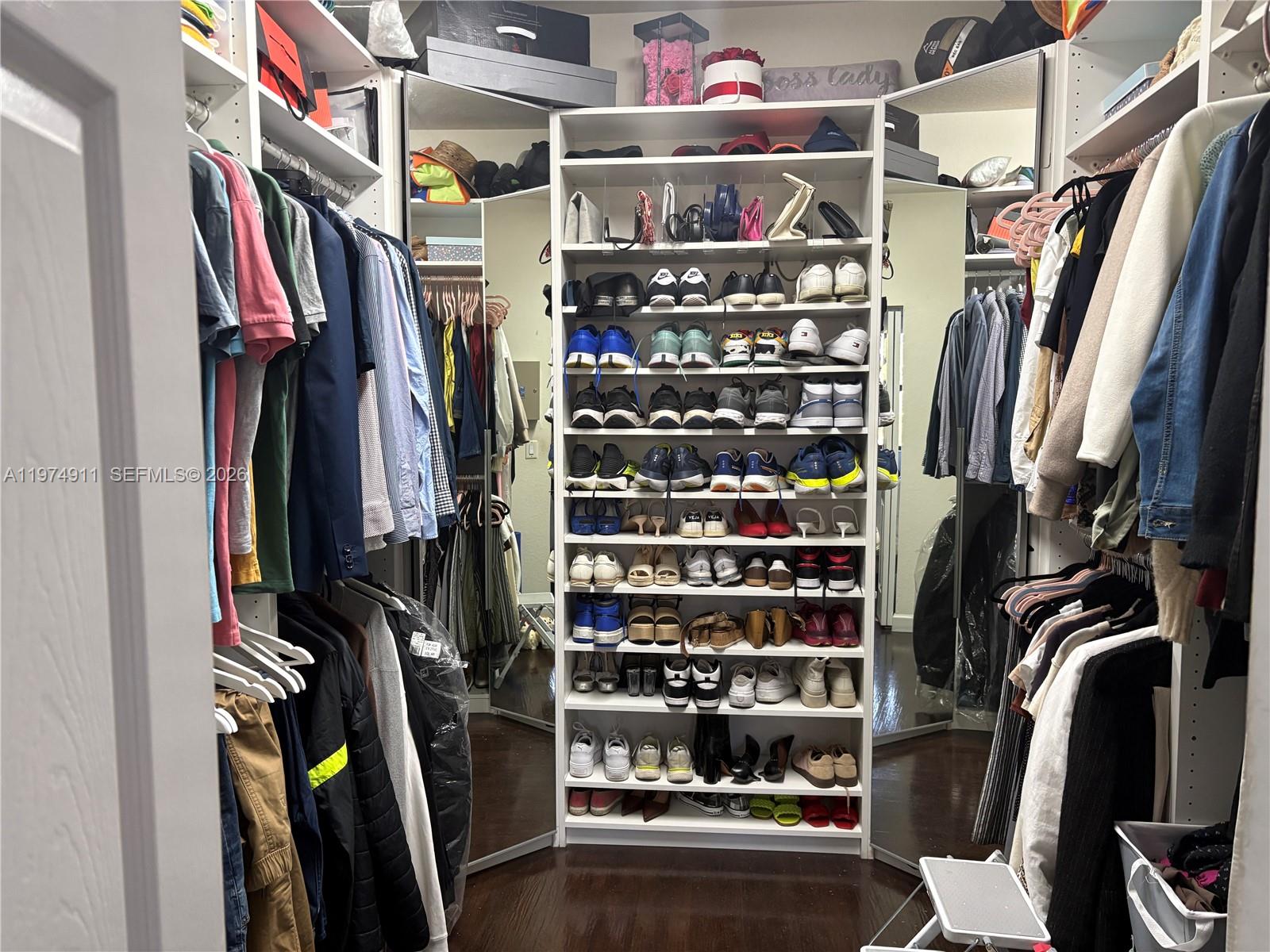 10233 NW 89th Ter Unit: .