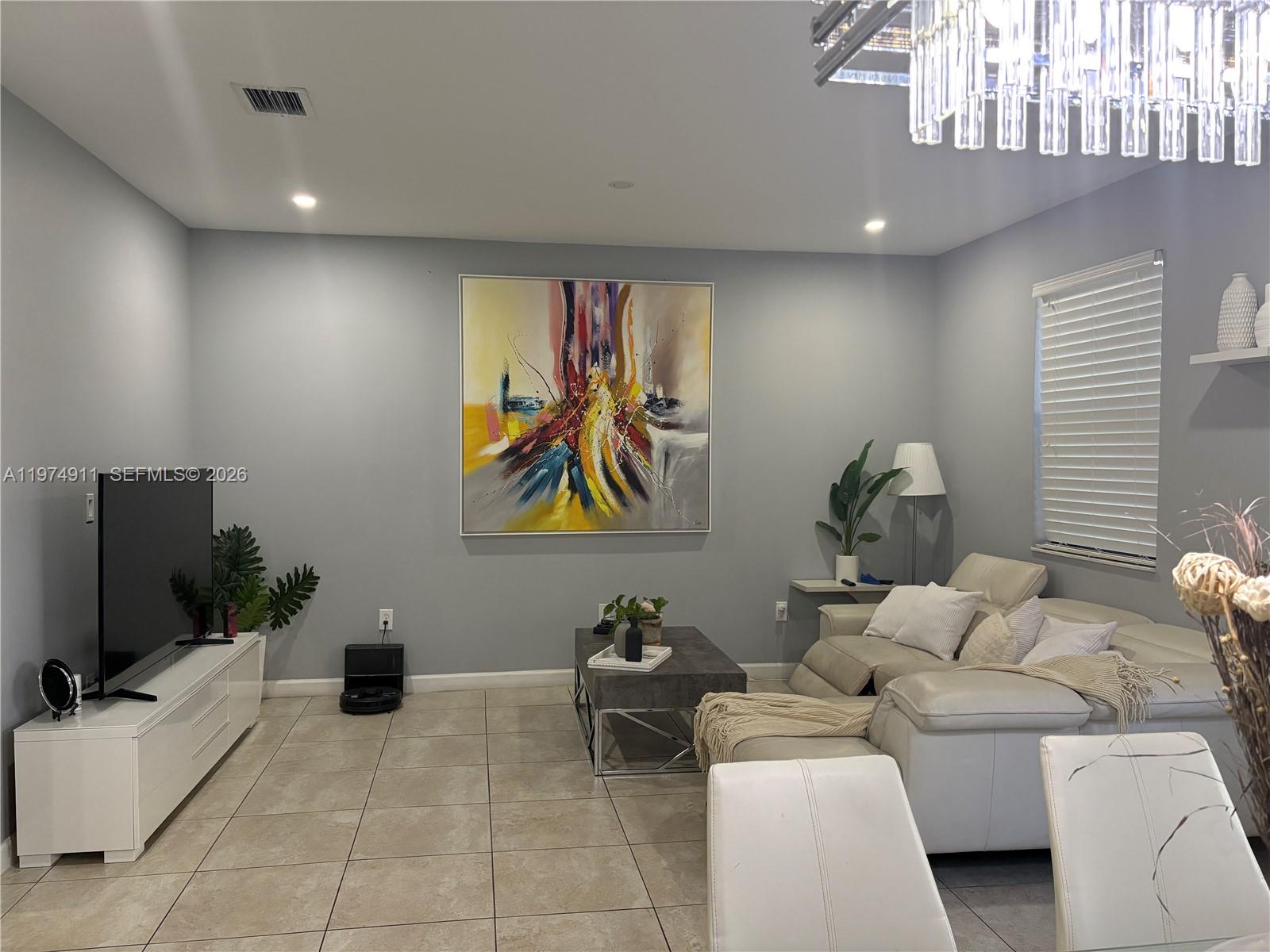 10233 NW 89th Ter Unit: .