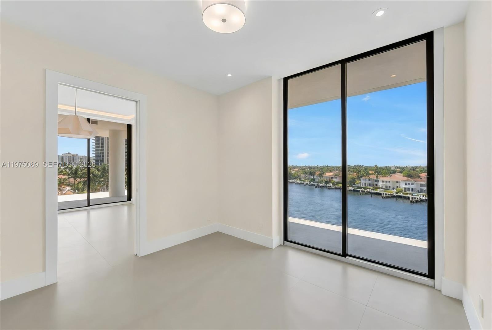 19355 Turnberry Way # 4K