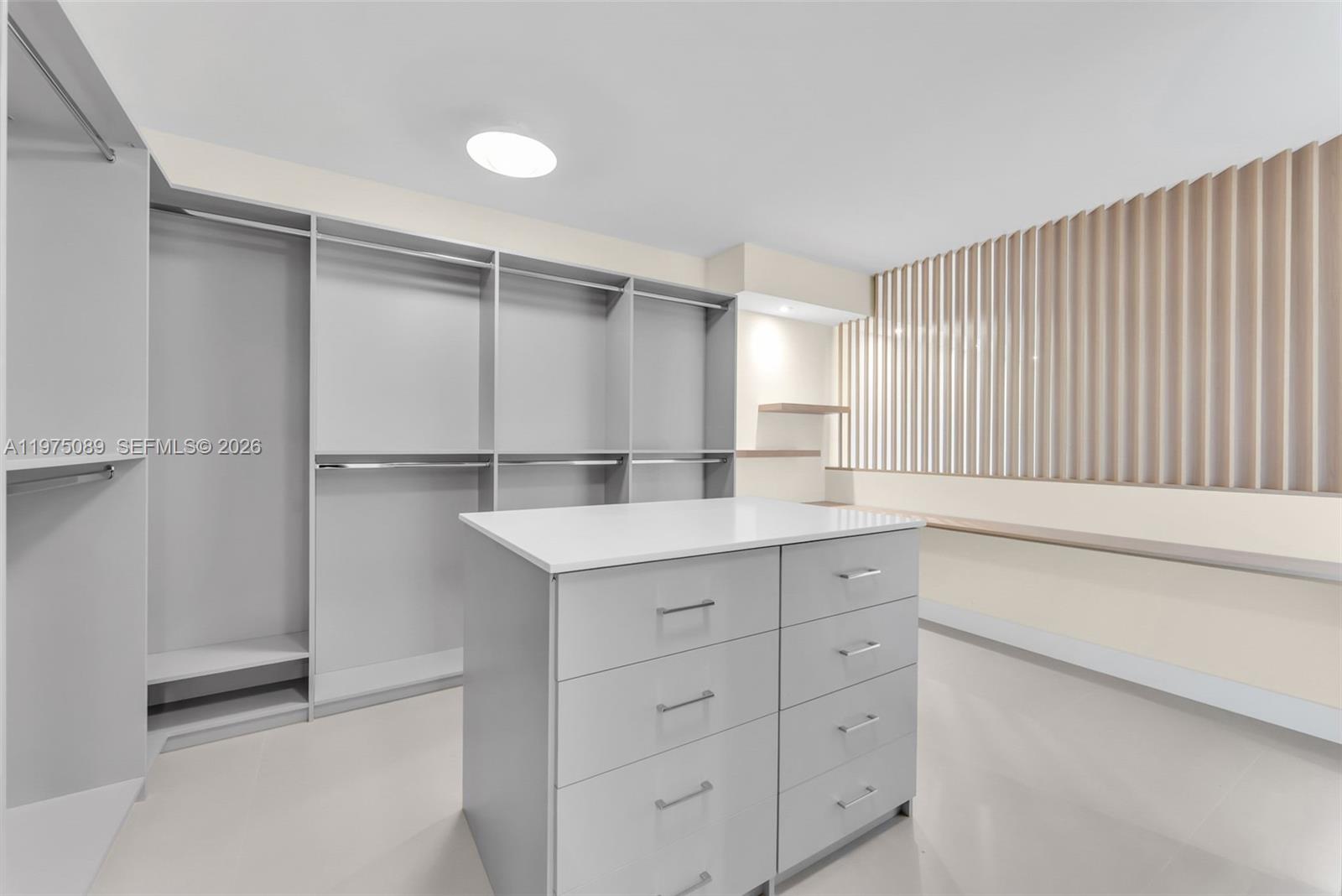 19355 Turnberry Way # 4K