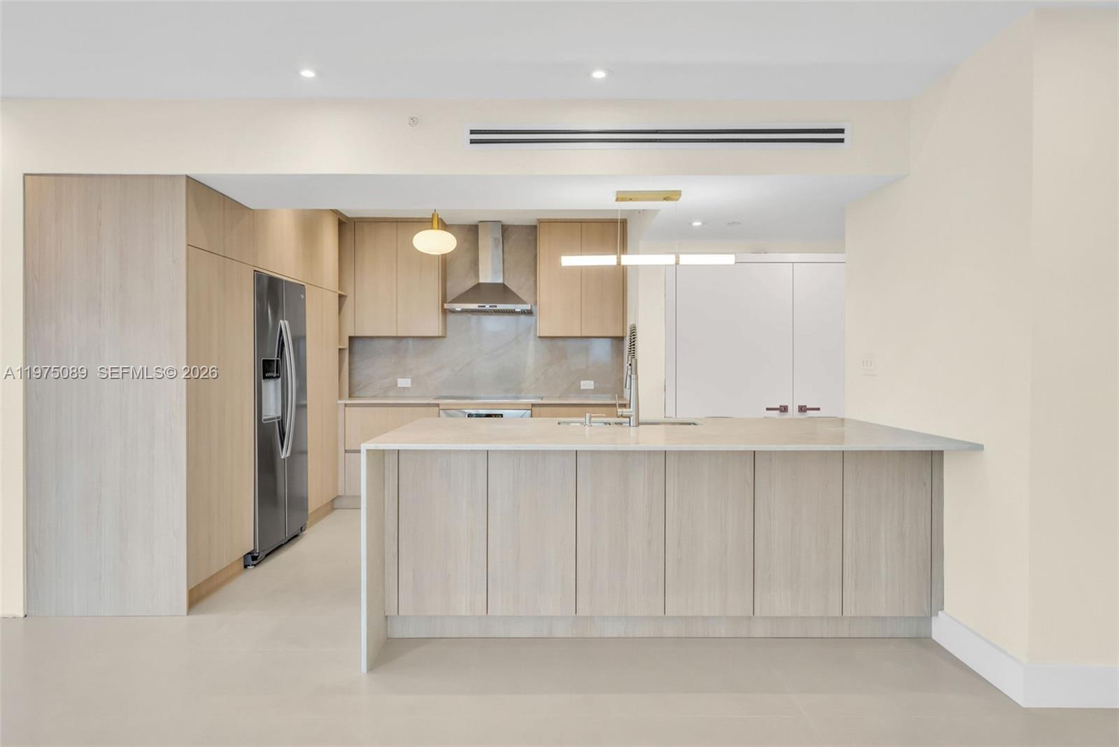 19355 Turnberry Way # 4K