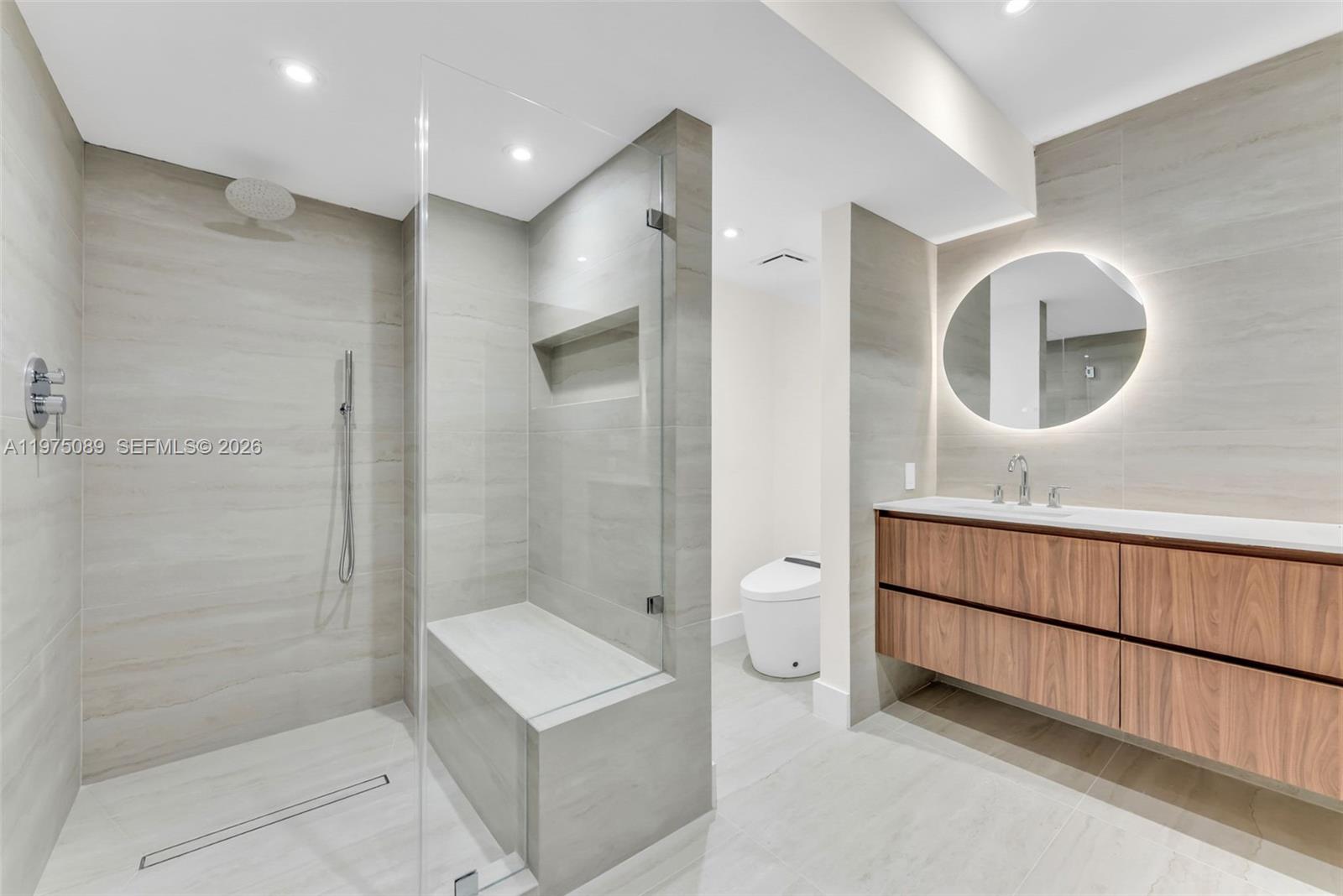 19355 Turnberry Way # 4K