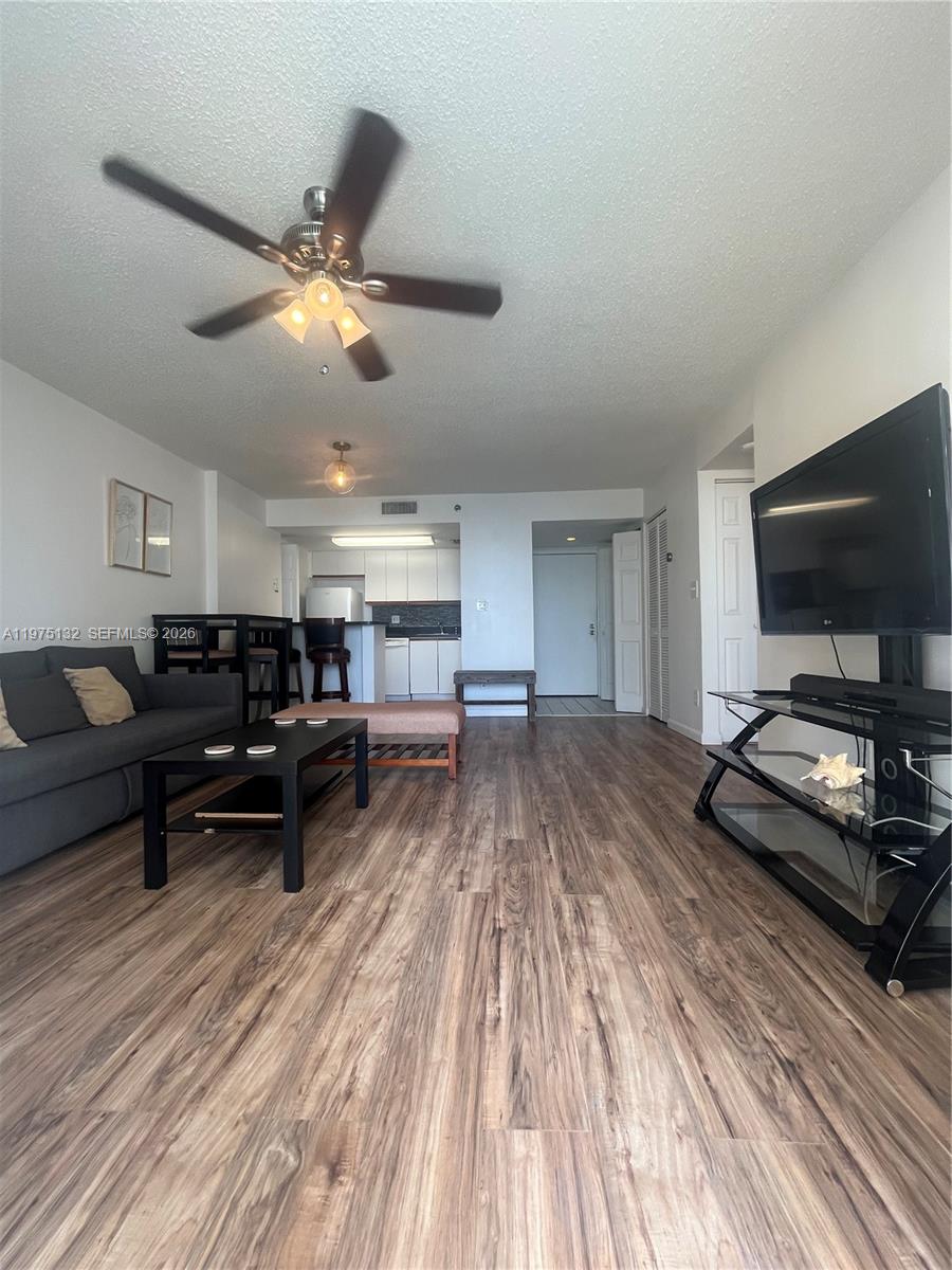 770 Claughton Island Dr # 606