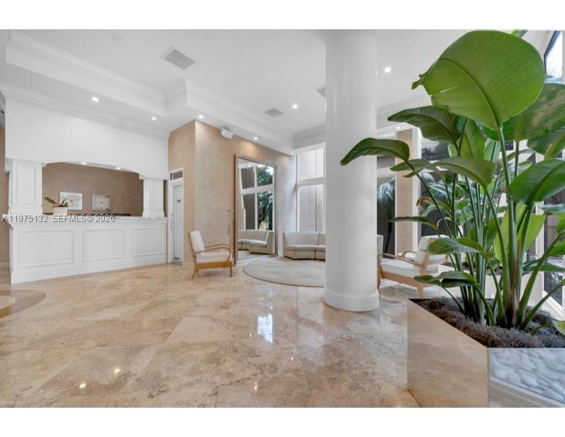 770 Claughton Island Dr # 606