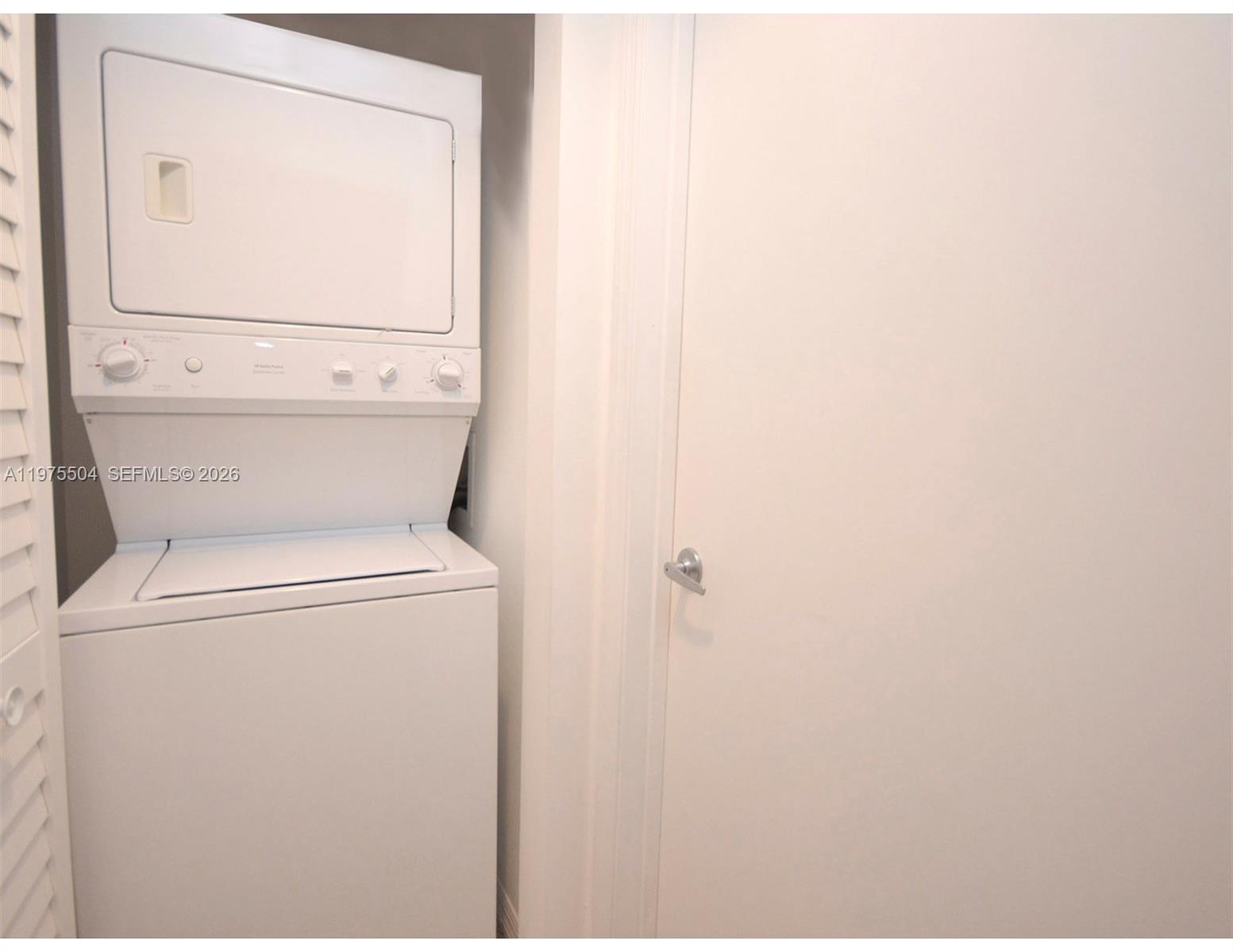 950 Brickell Bay Dr # 3109