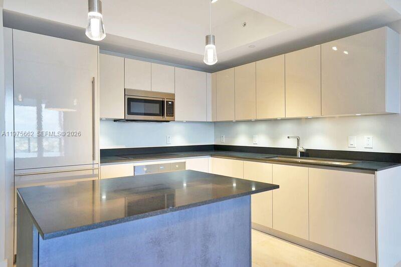 1010 Brickell Ave # 3506