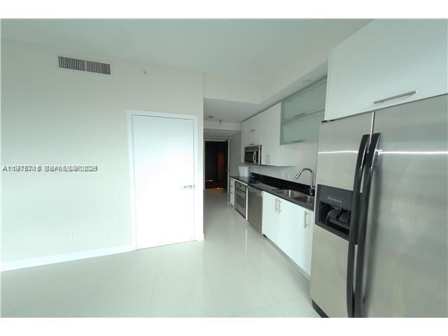 60 SW 13th St # 1421