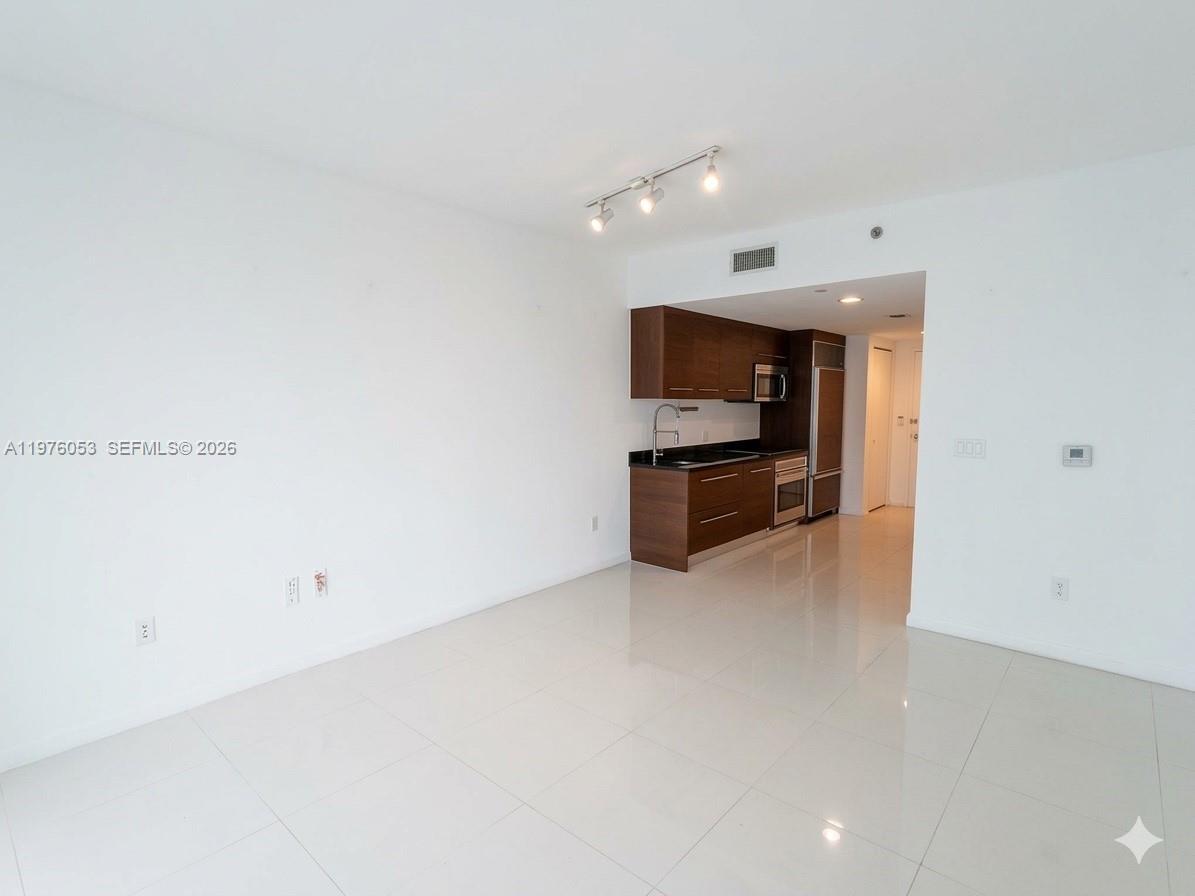 495 Brickell Ave # 5306