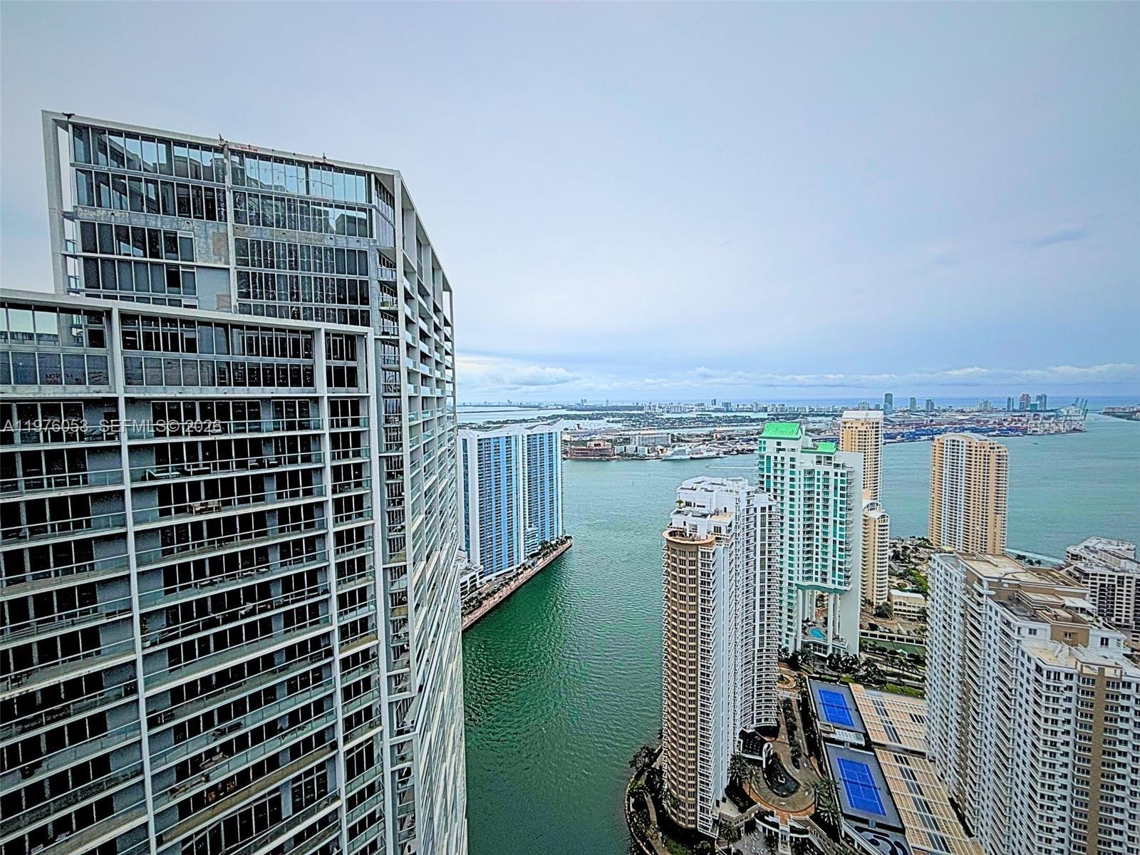 495 Brickell Ave # 5306