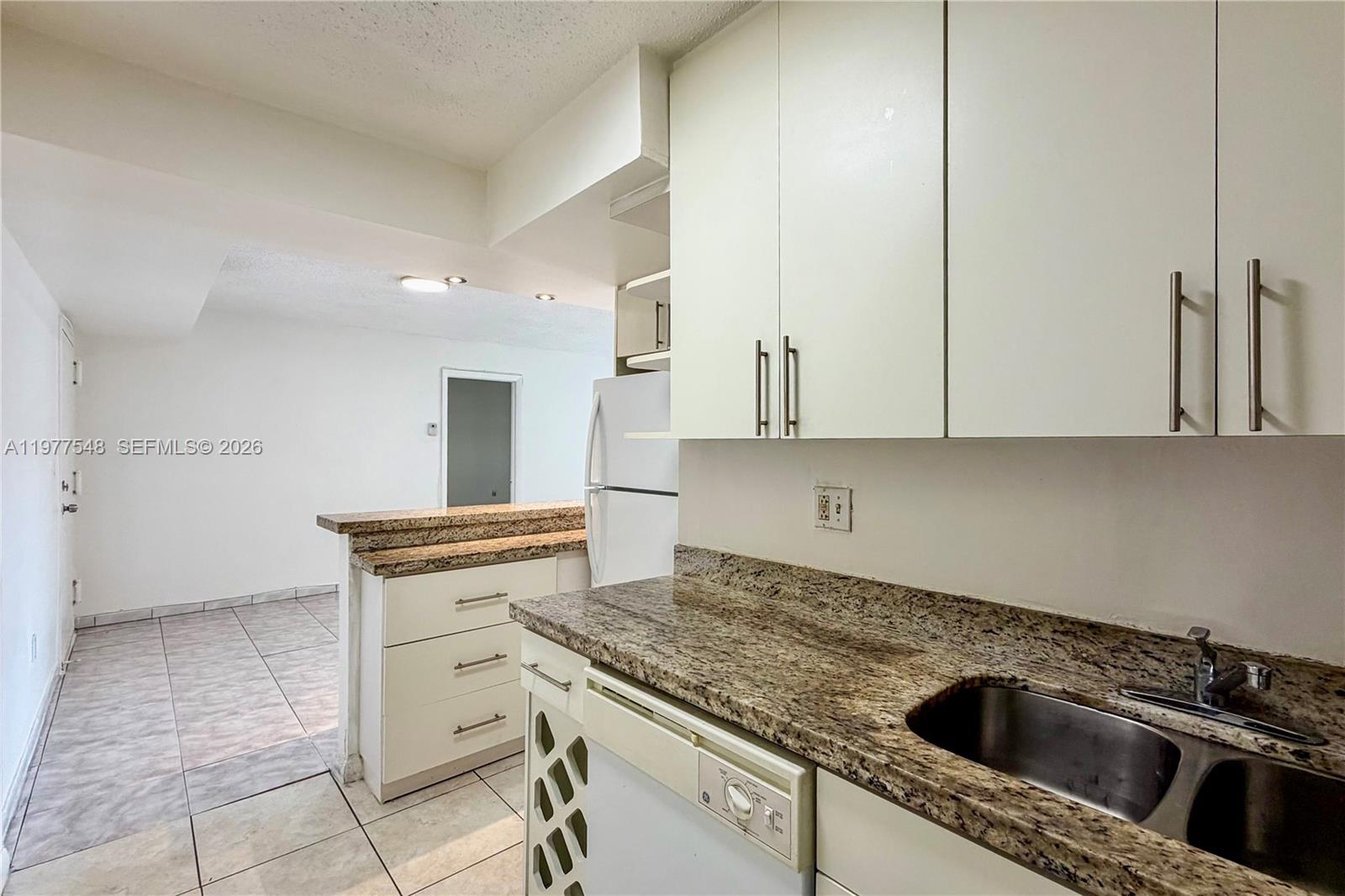 4803 NW 7th St # 14 Unit: 105-14