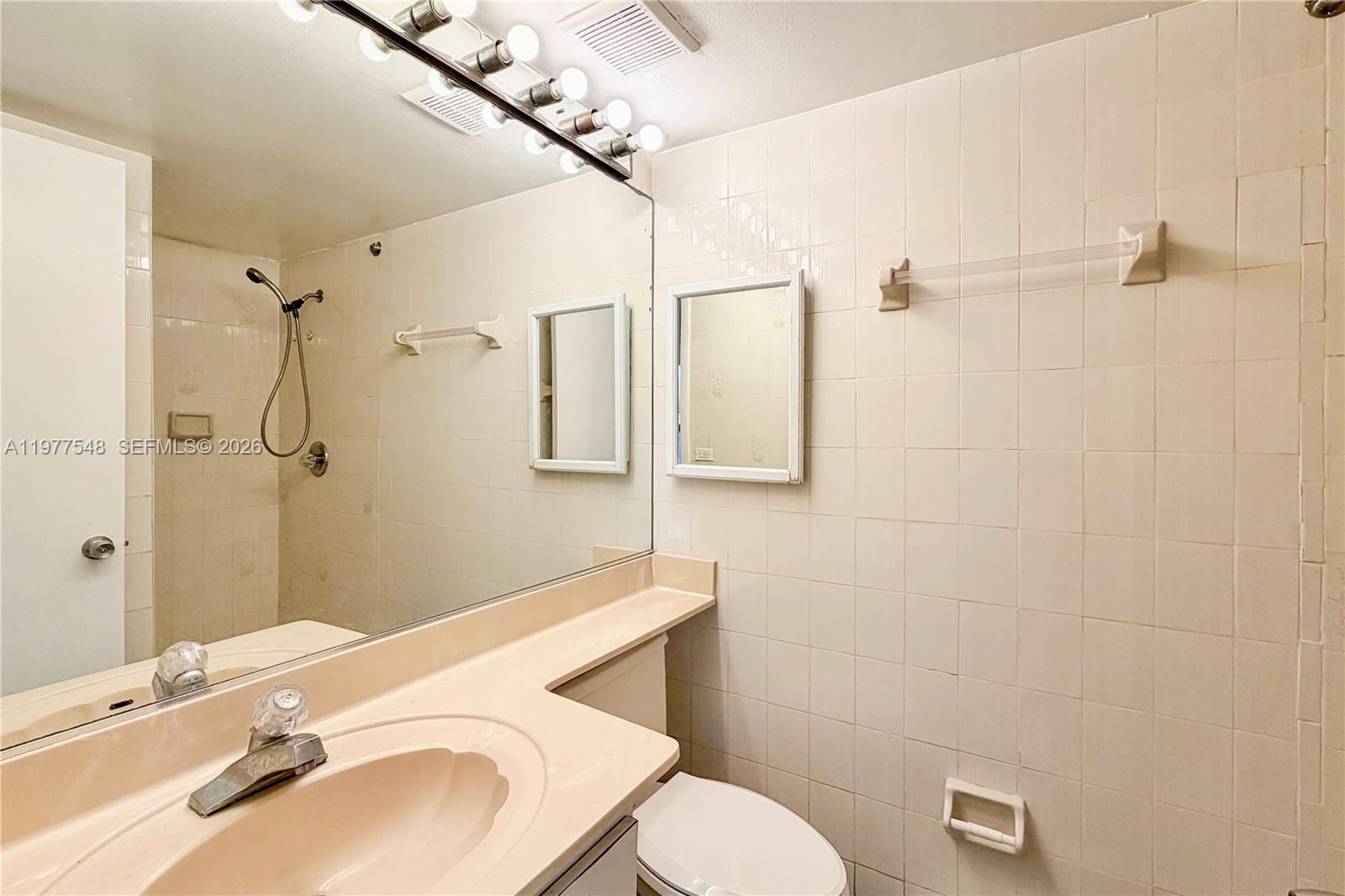 4803 NW 7th St # 14 Unit: 105-14