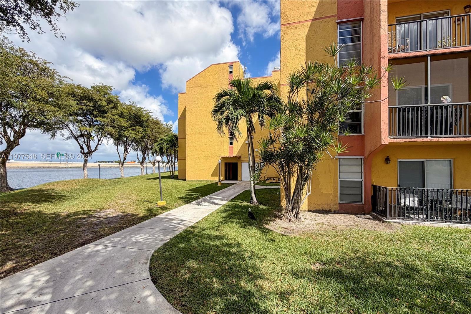 4803 NW 7th St # 14 Unit: 105-14