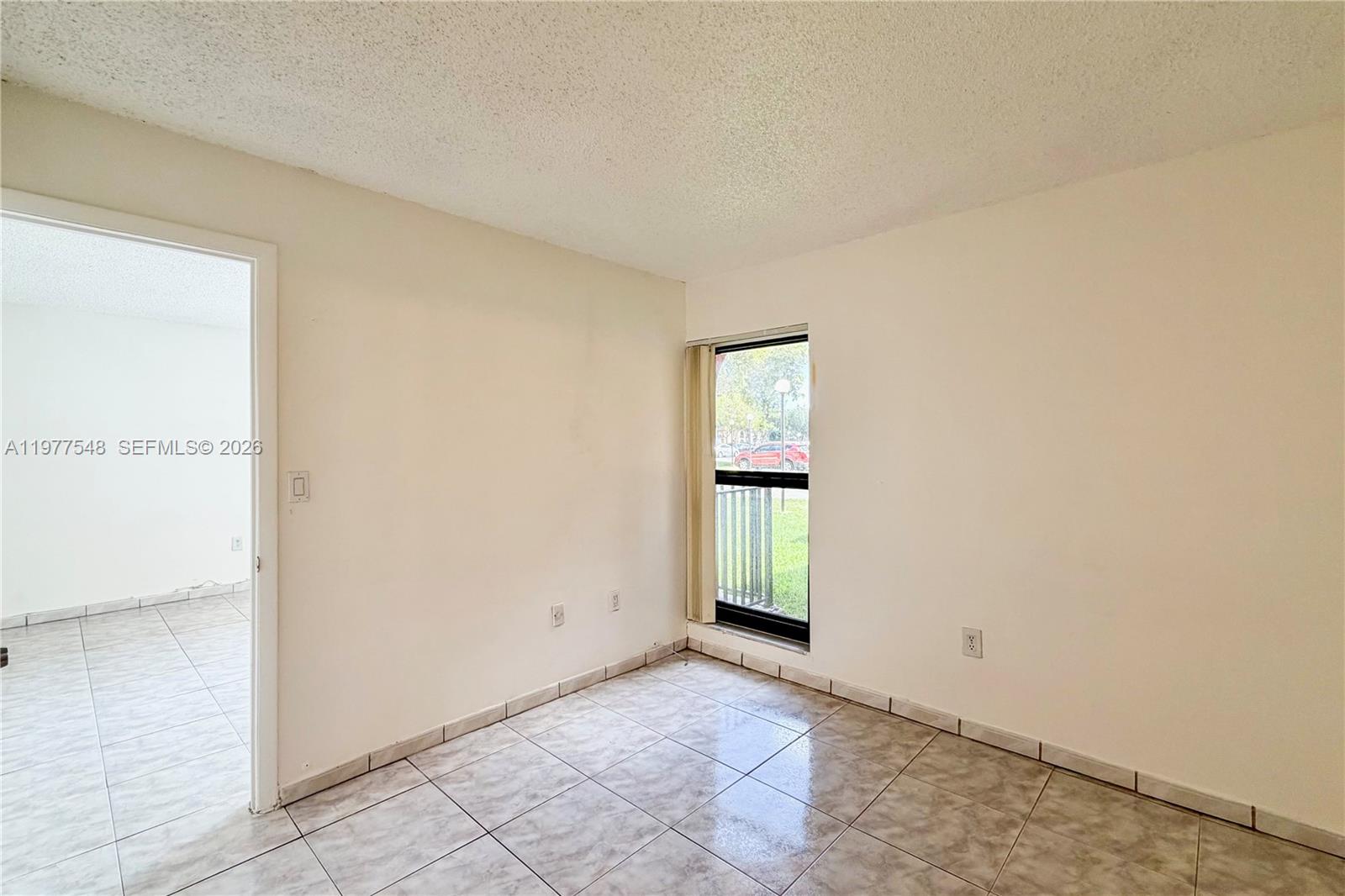 4803 NW 7th St # 14 Unit: 105-14