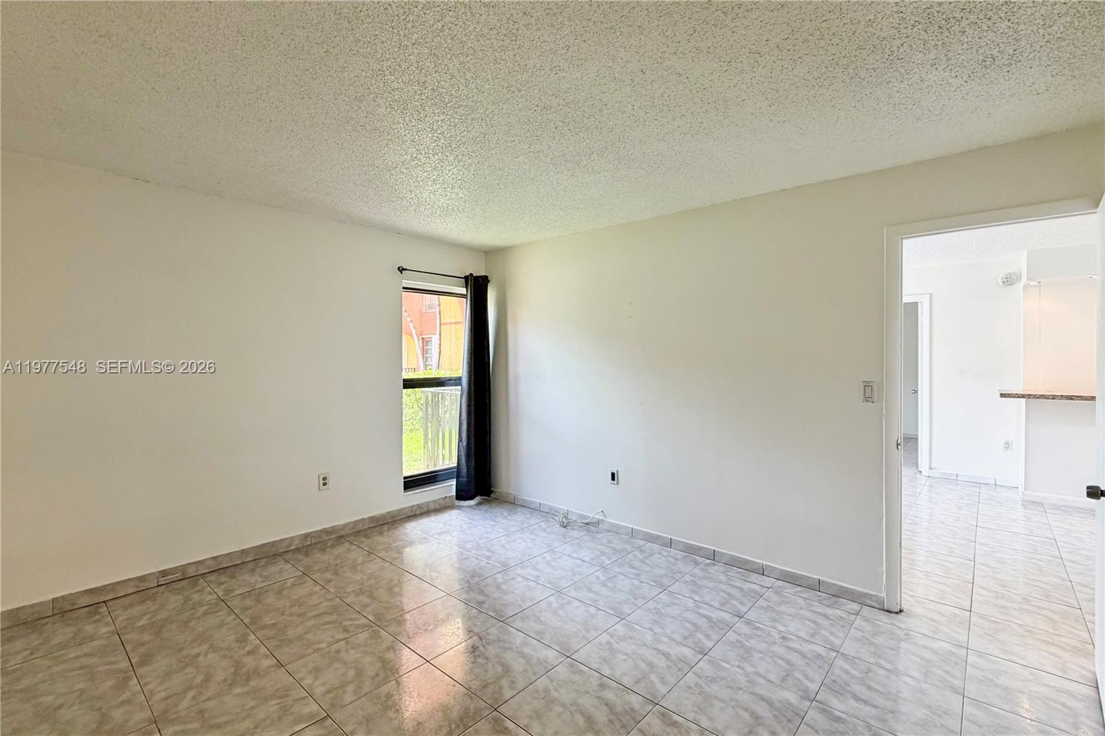 4803 NW 7th St # 14 Unit: 105-14