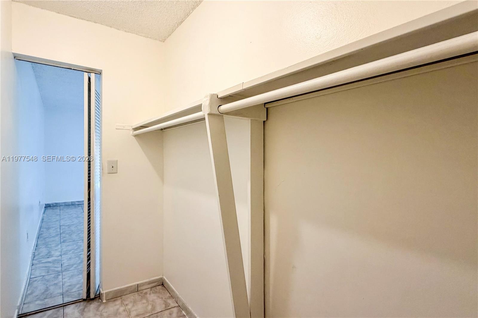 4803 NW 7th St # 14 Unit: 105-14