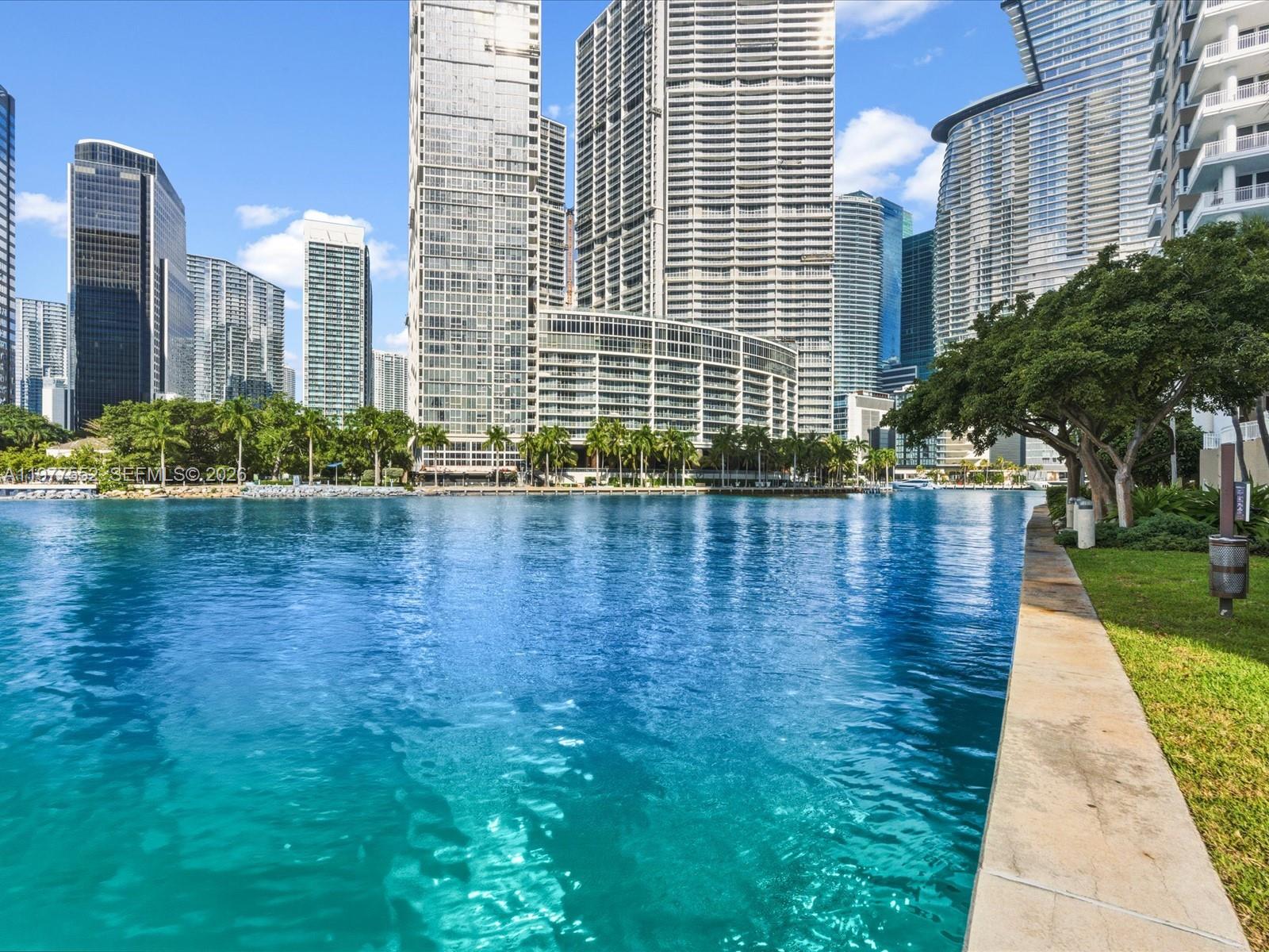 701 Brickell Key Blvd # 301