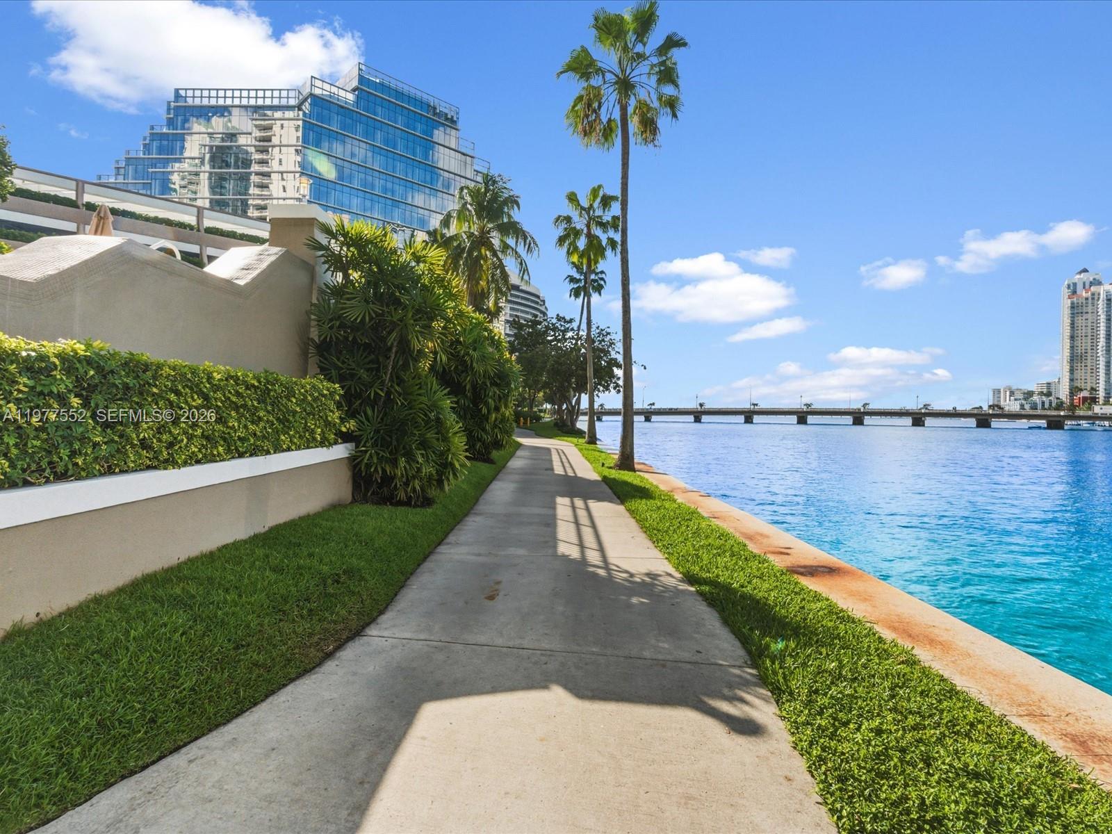 701 Brickell Key Blvd # 301