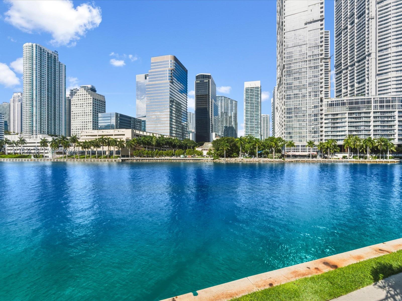 701 Brickell Key Blvd # 301