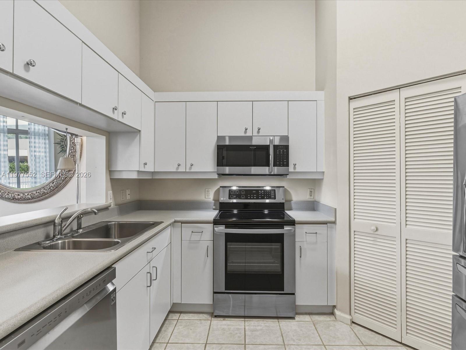 701 Brickell Key Blvd # 301