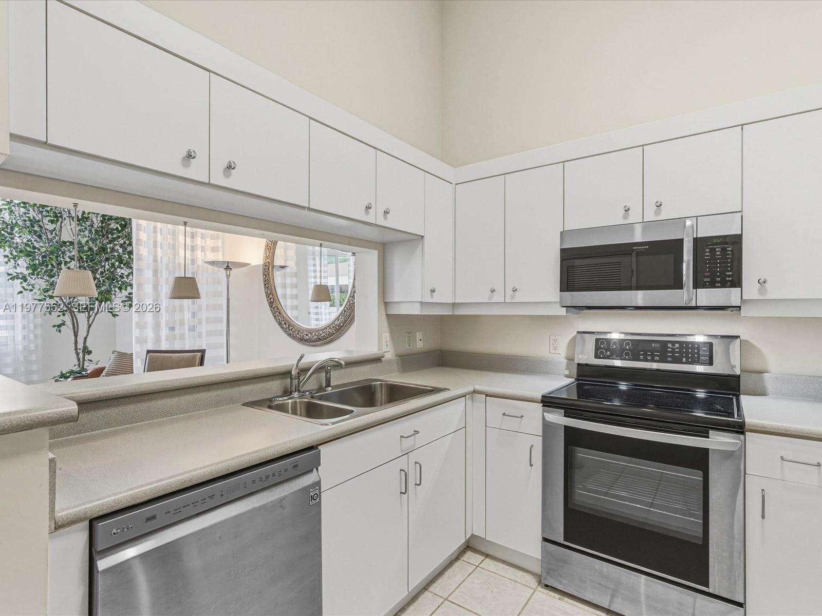 701 Brickell Key Blvd # 301