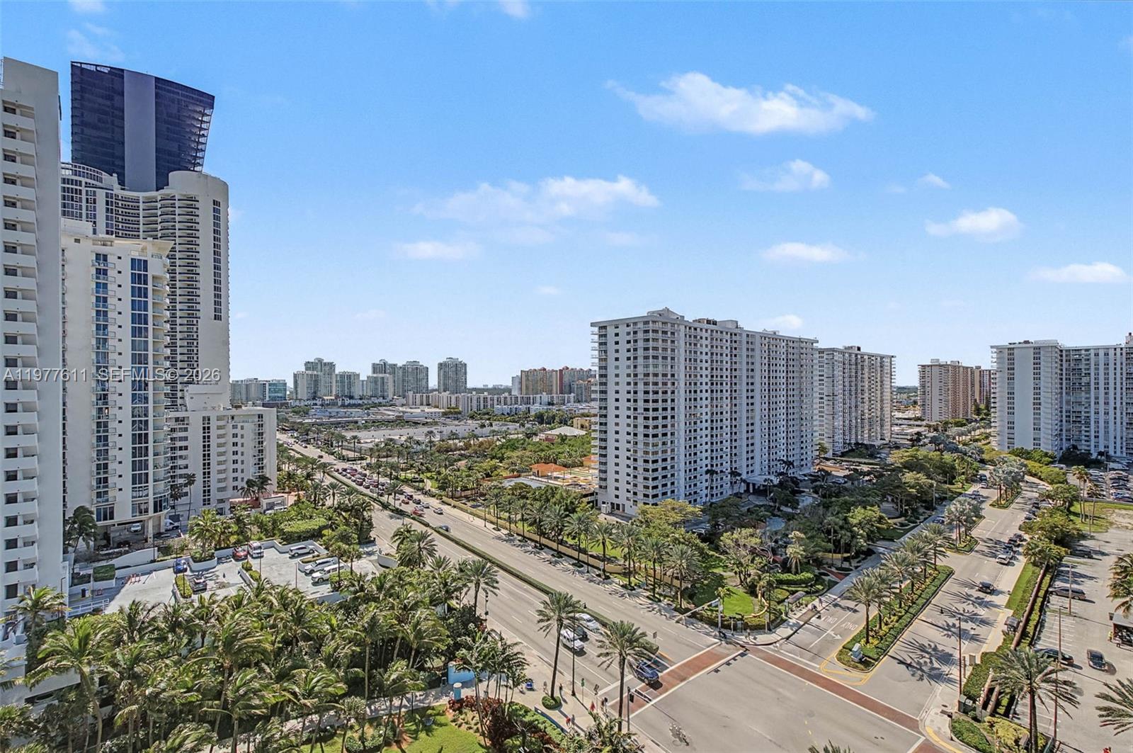 17475 Collins Ave # 904