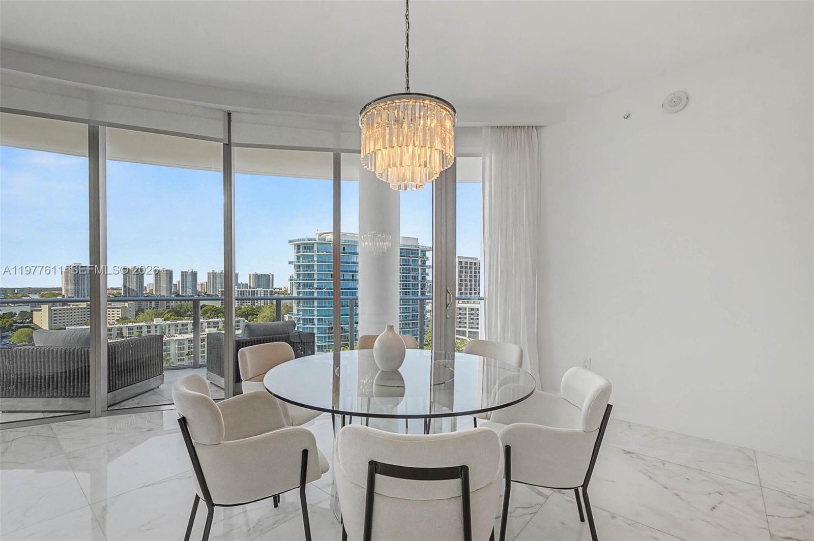 17475 Collins Ave # 904