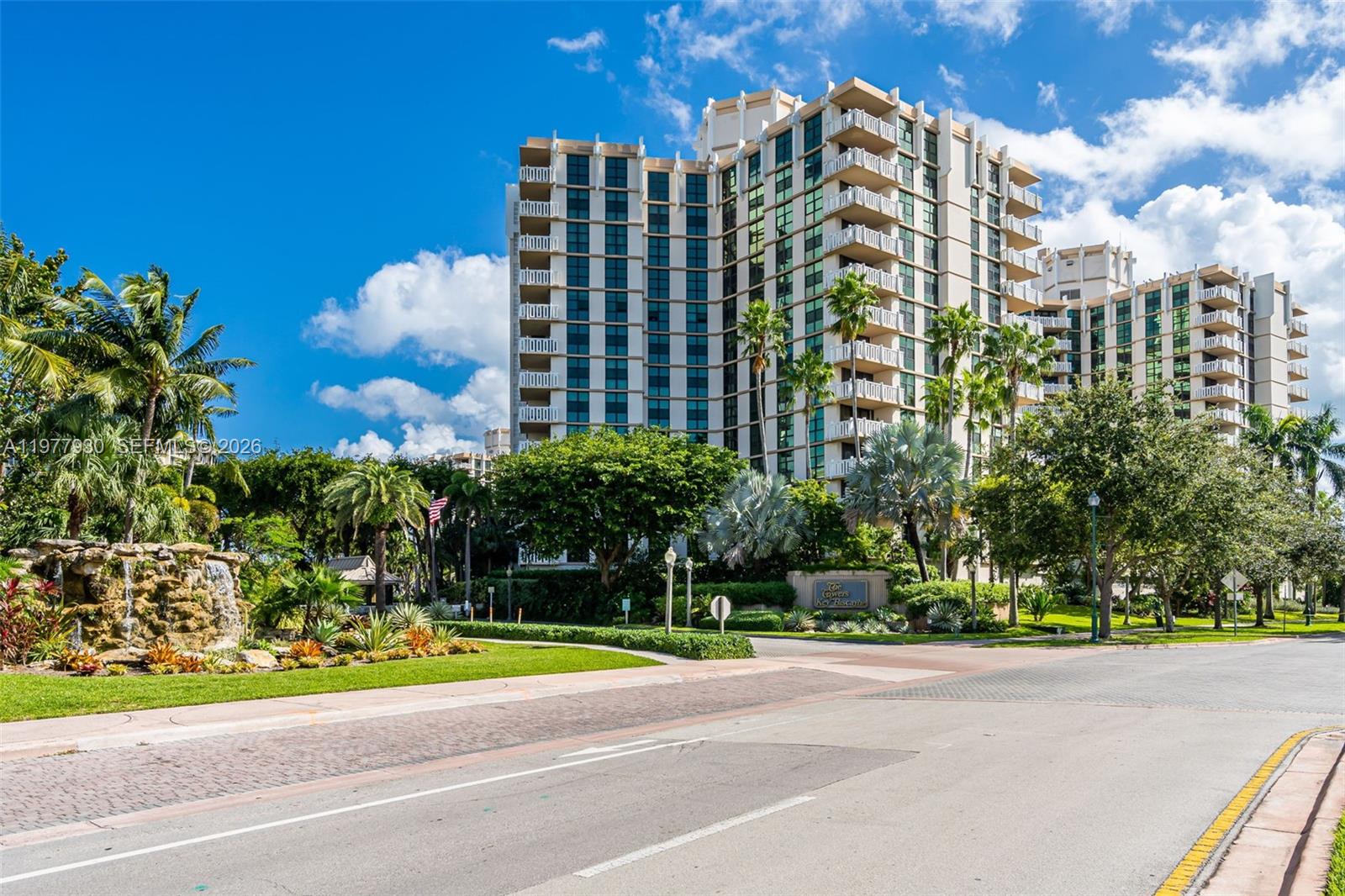 1121 Crandon Blvd # E1203