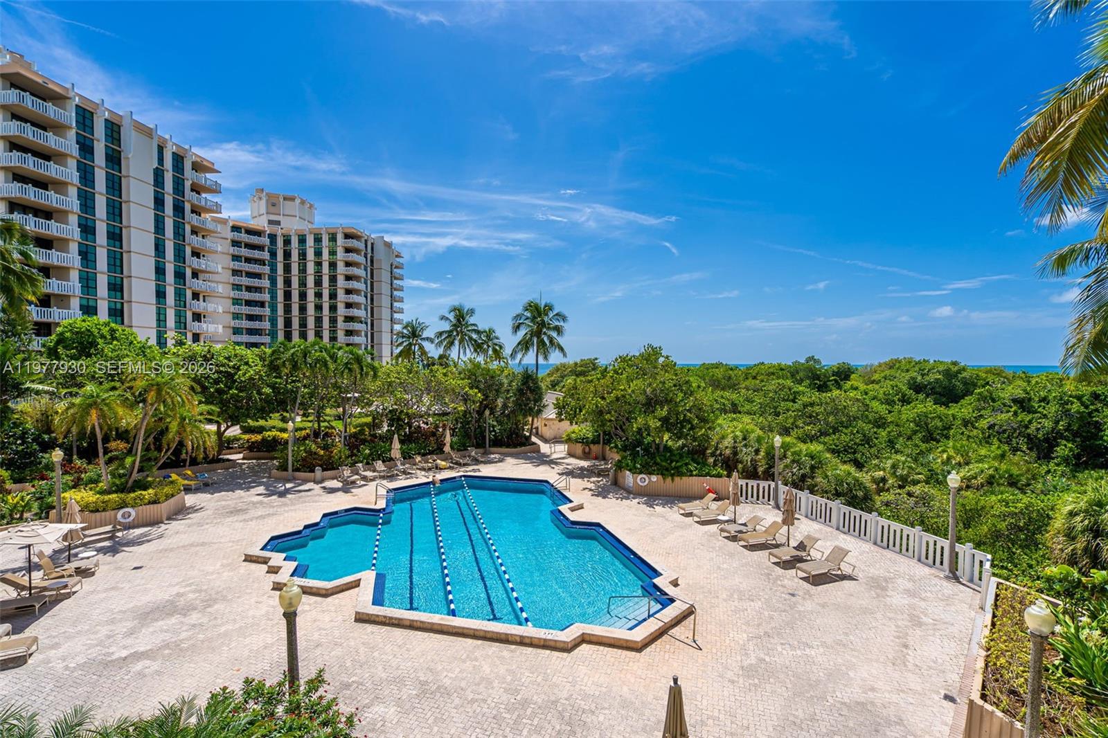 1121 Crandon Blvd # E1203