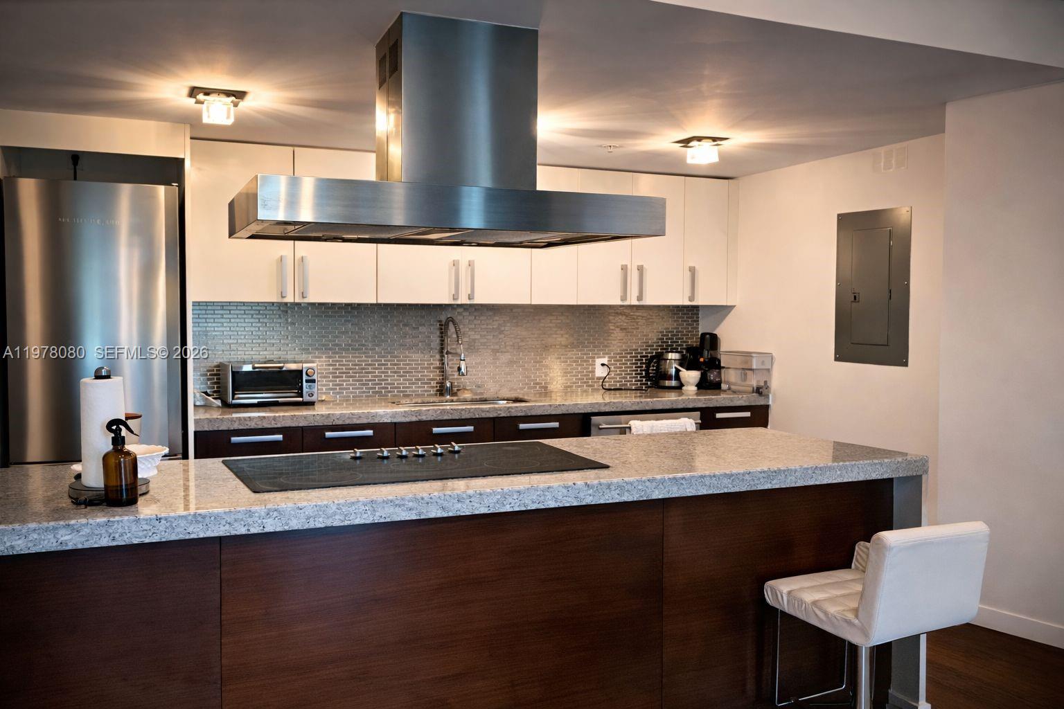 720 NE 62nd St # 403