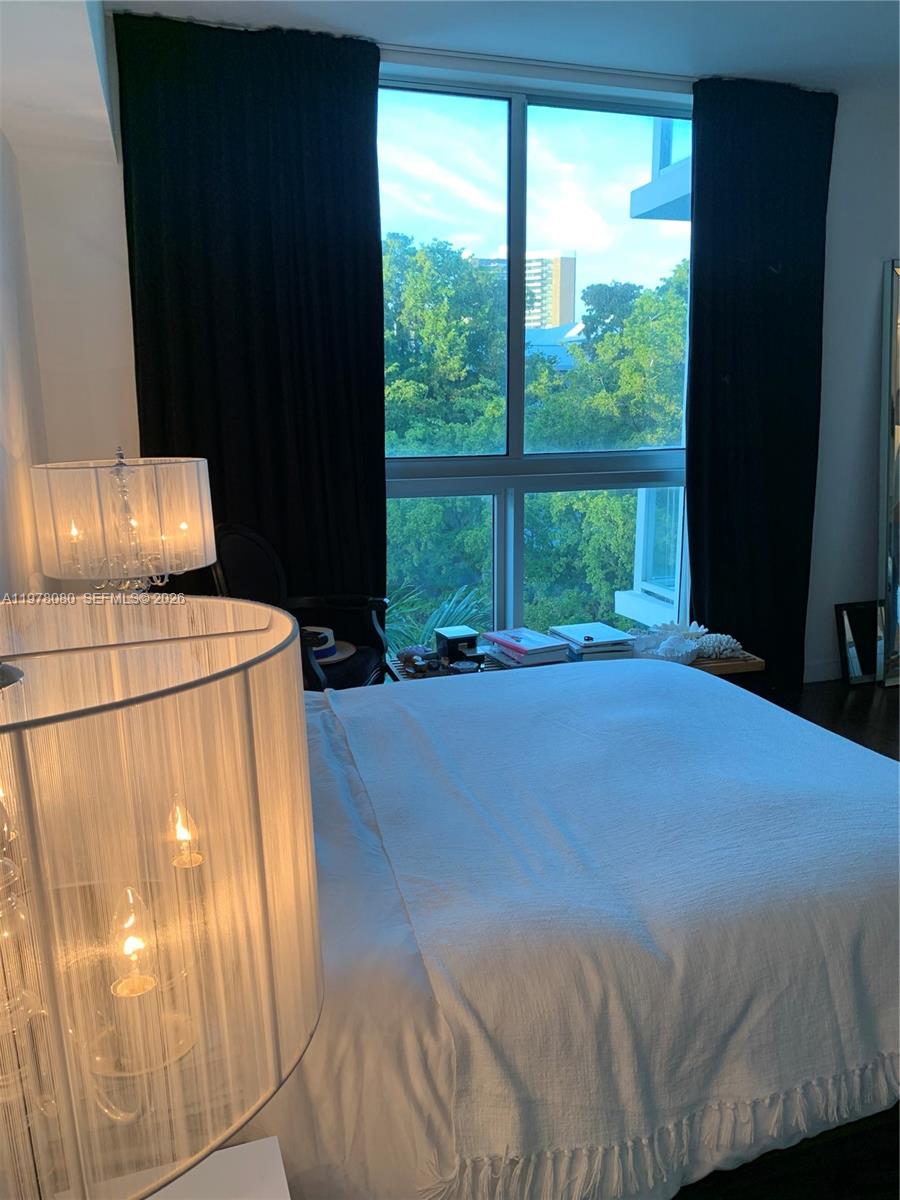 720 NE 62nd St # 403