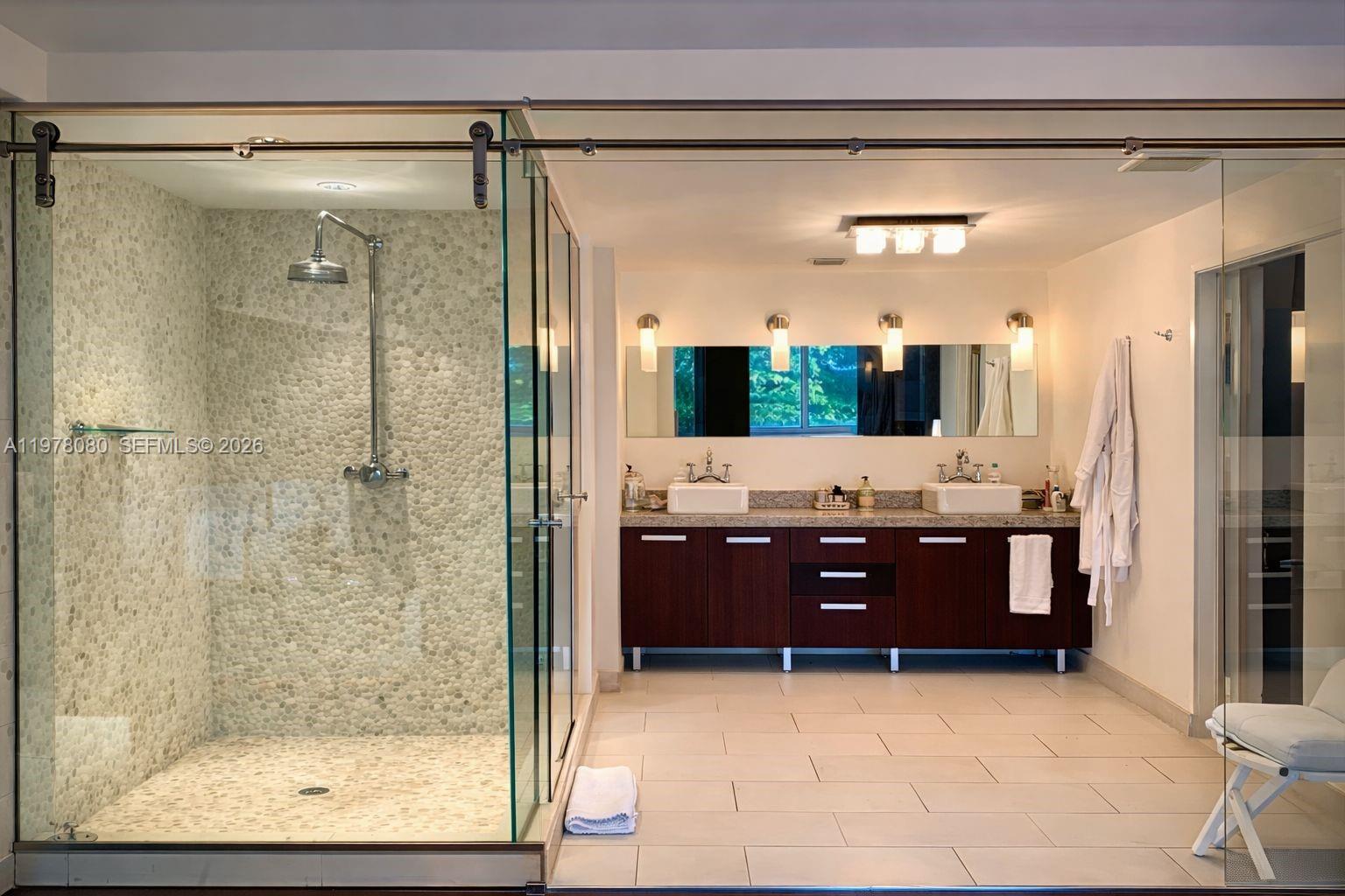 720 NE 62nd St # 403