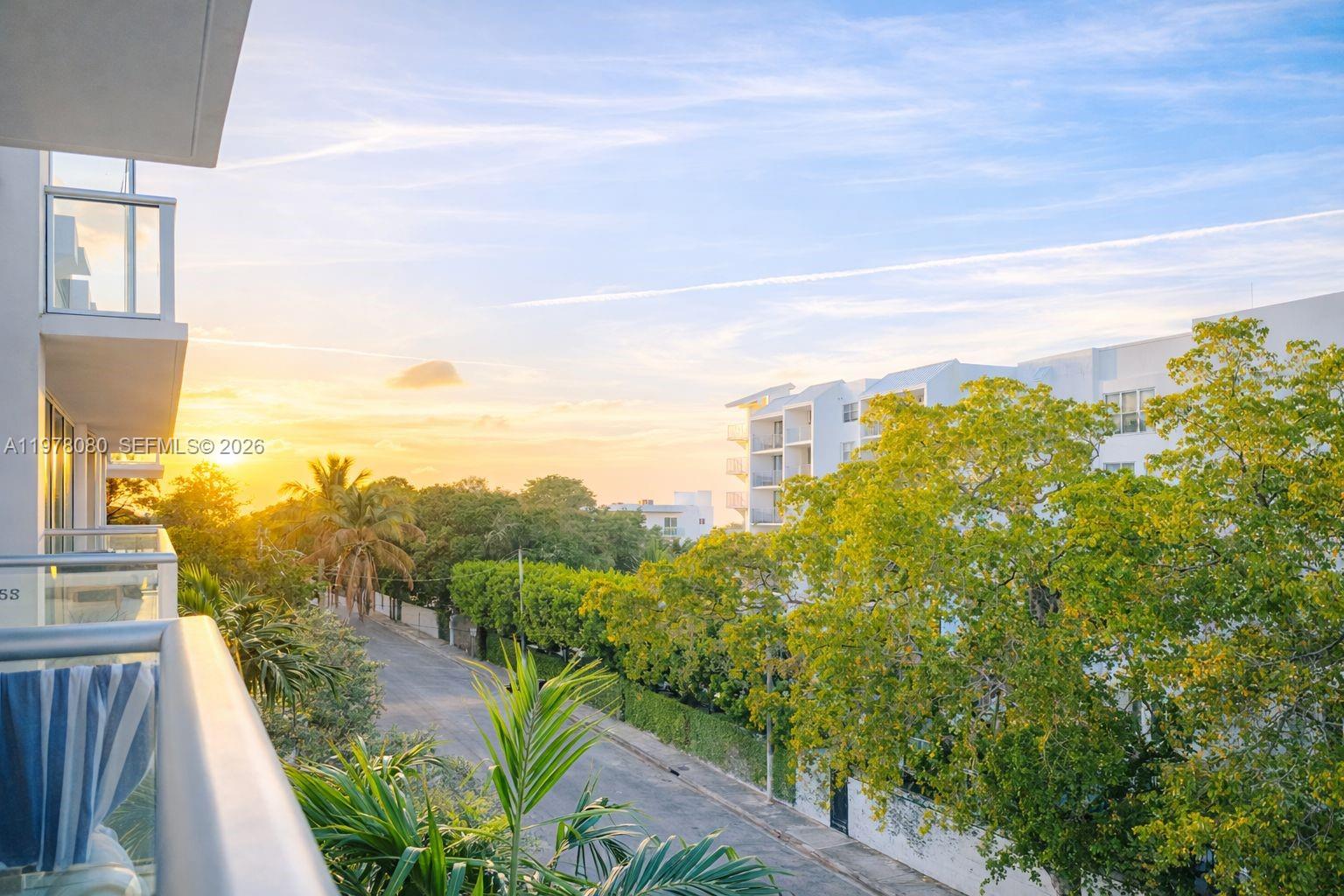 720 NE 62nd St # 403