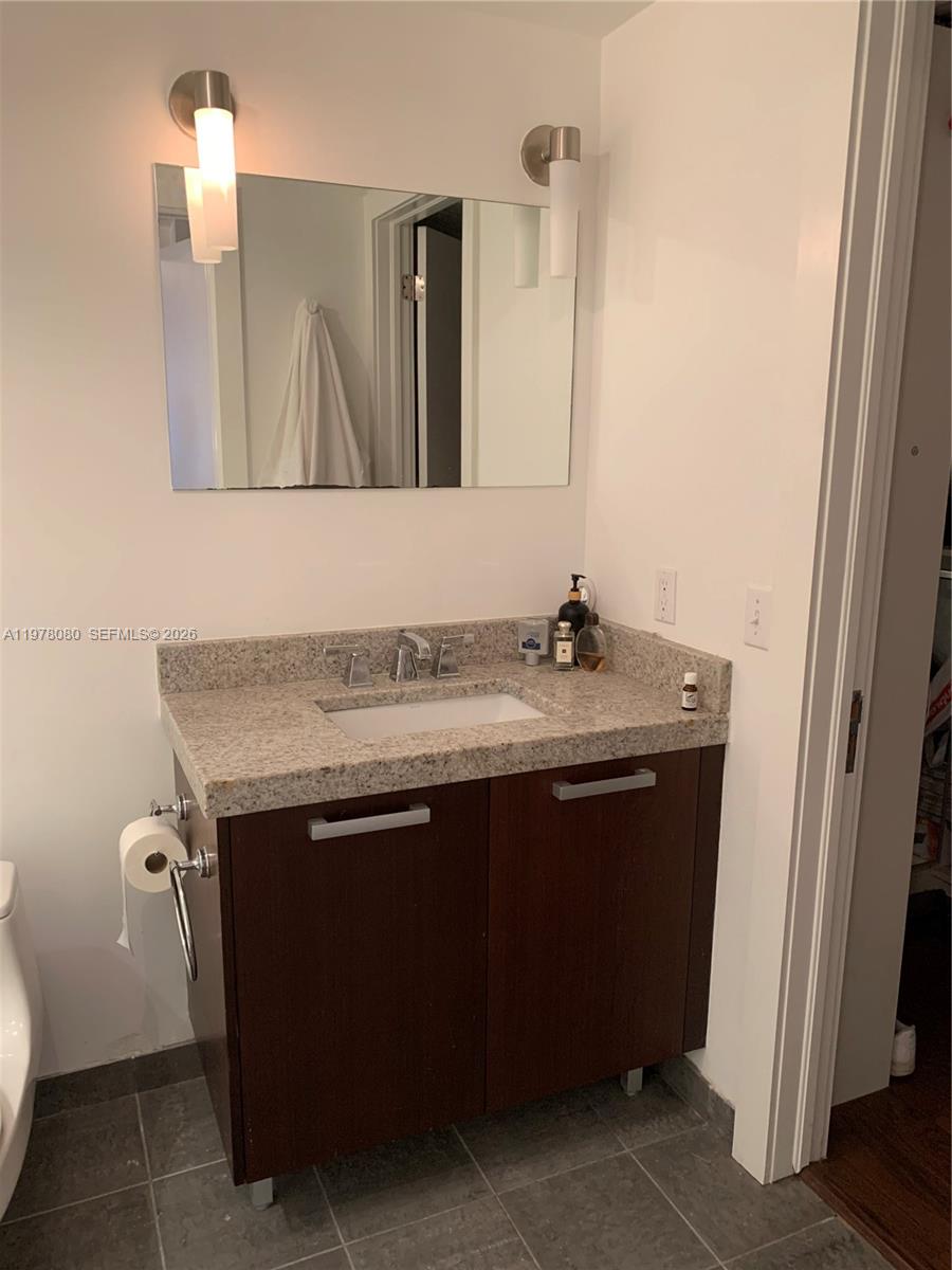 720 NE 62nd St # 403