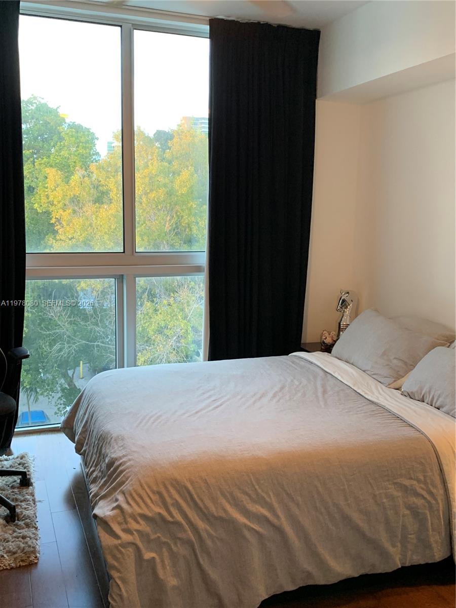 720 NE 62nd St # 403