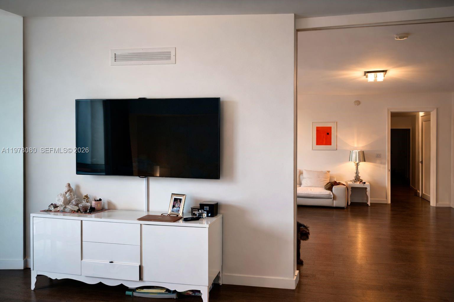 720 NE 62nd St # 403