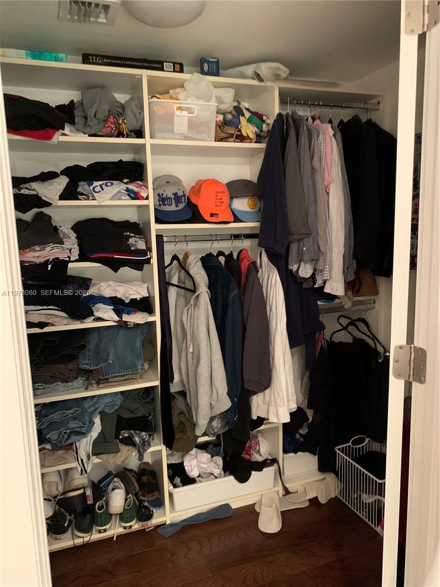 720 NE 62nd St # 403