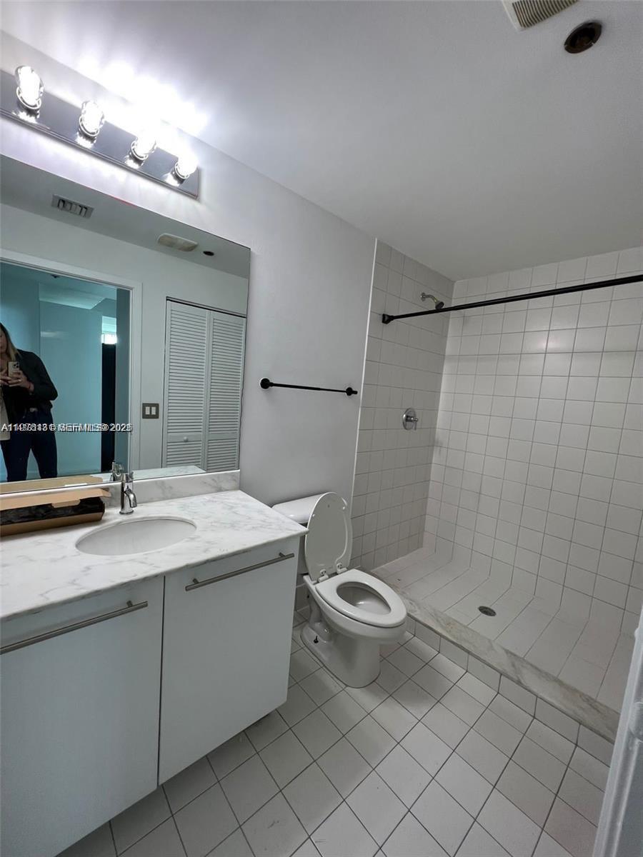 888 Biscayne Blvd # 3205