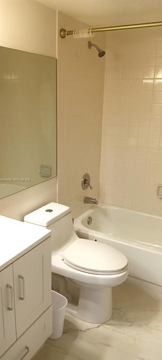 770 Claughton Island Dr # 911