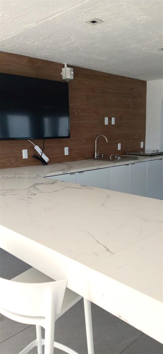 770 Claughton Island Dr # 911