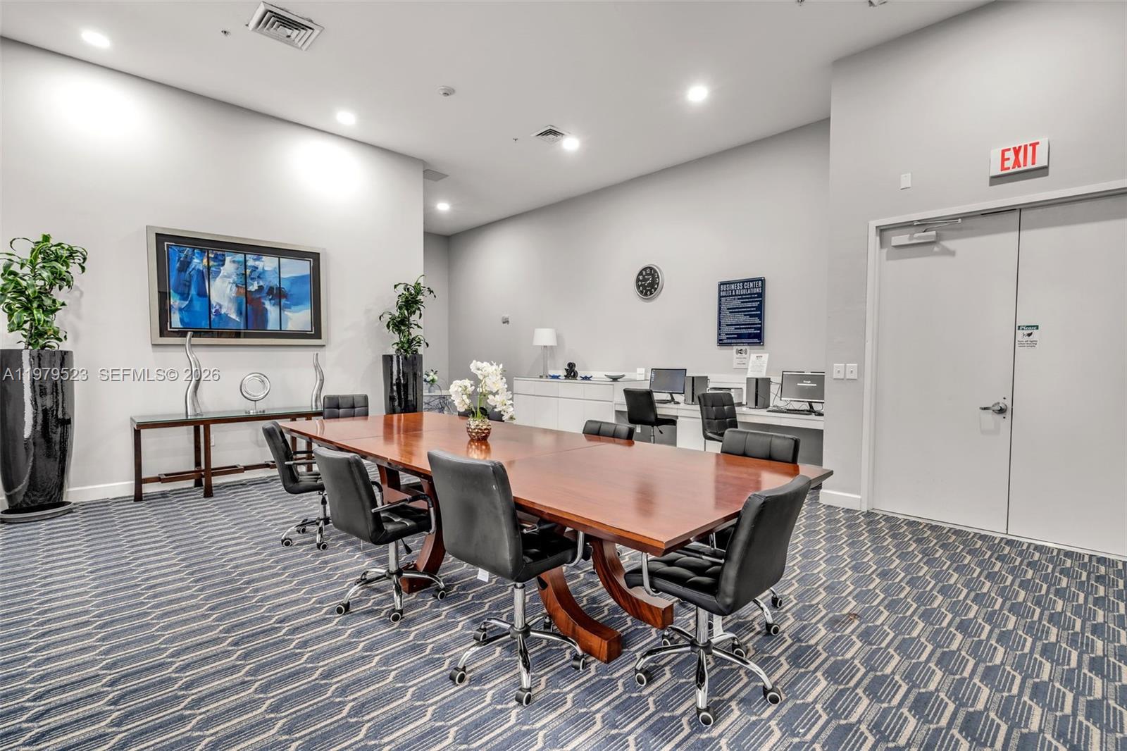 18800 NE 29th Ave Unit: LP1022