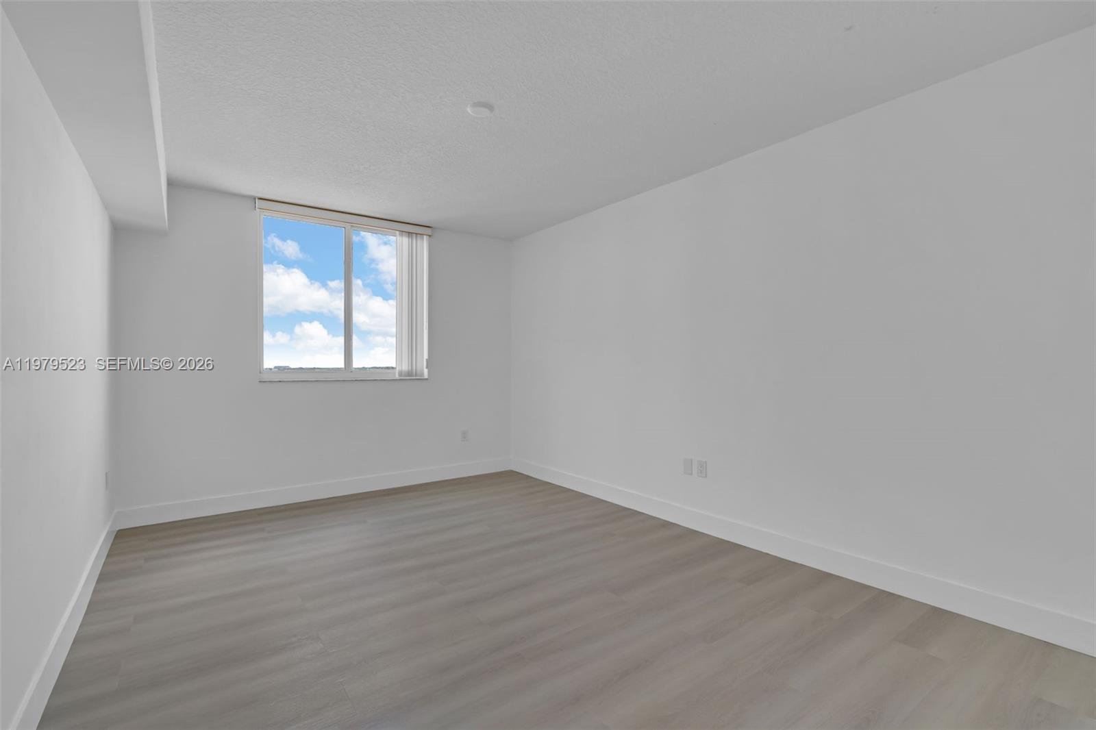 18800 NE 29th Ave Unit: LP1022