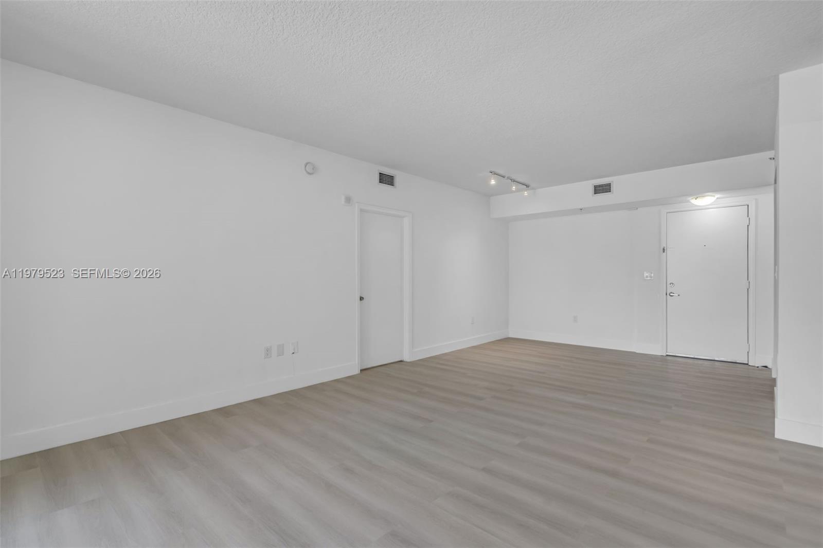 18800 NE 29th Ave Unit: LP1022